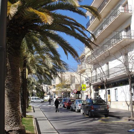 Hostal Residencia Celma Sant Carlos de la Ràpita Exterior foto