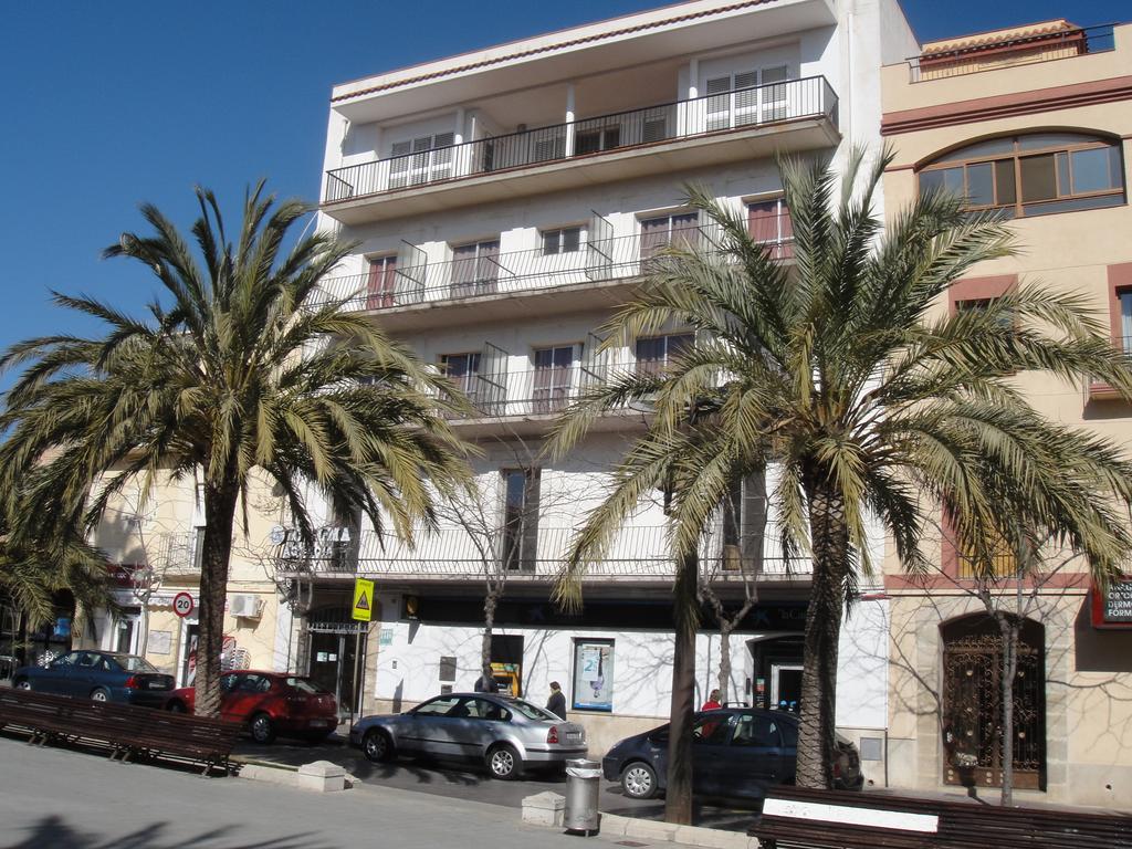 Hostal Residencia Celma Sant Carlos de la Ràpita Exterior foto